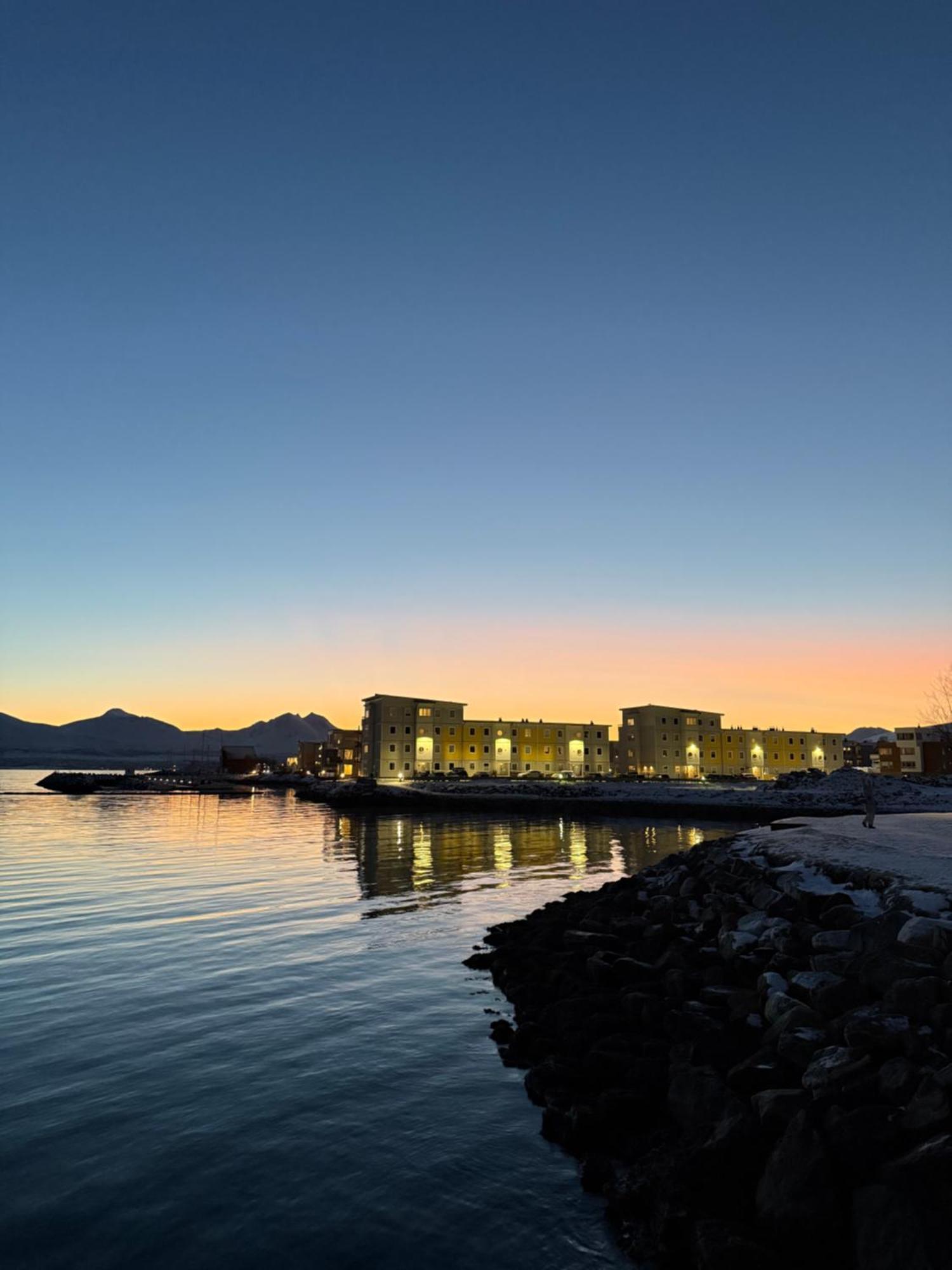 Modern Apartment Nearby City Centrum Tromsø Kültér fotó